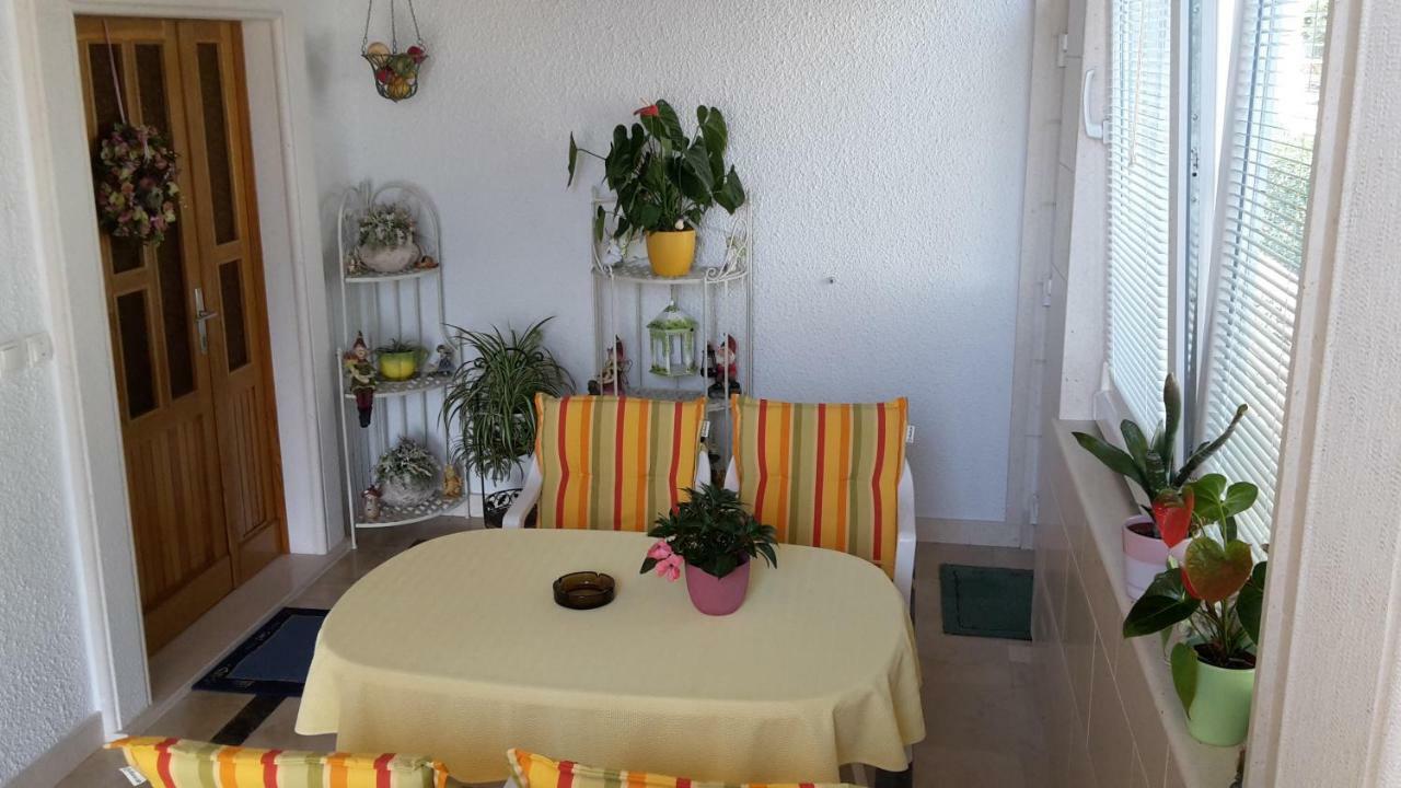Guest House Fenix Brela Ngoại thất bức ảnh