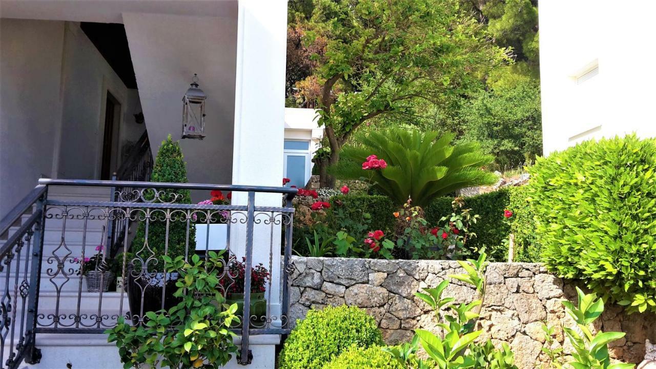 Guest House Fenix Brela Ngoại thất bức ảnh