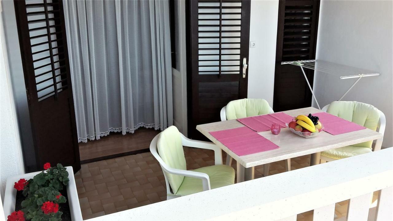 Guest House Fenix Brela Ngoại thất bức ảnh